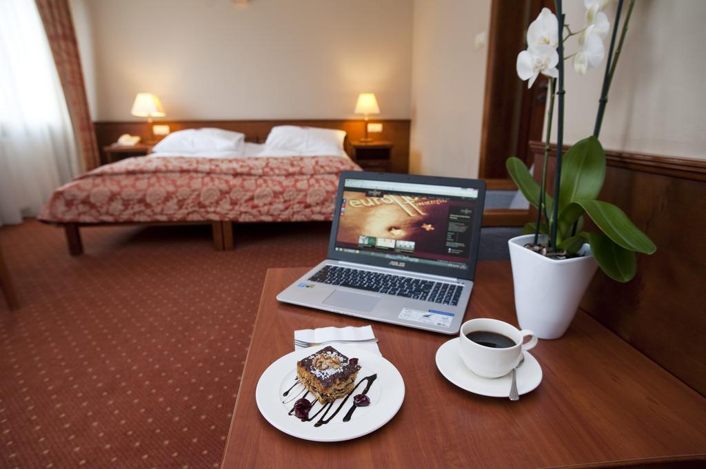 Eurohotel Swarzędz Exteriör bild