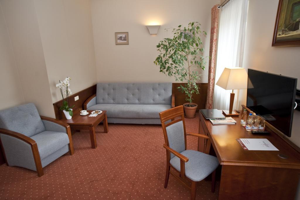 Eurohotel Swarzędz Exteriör bild