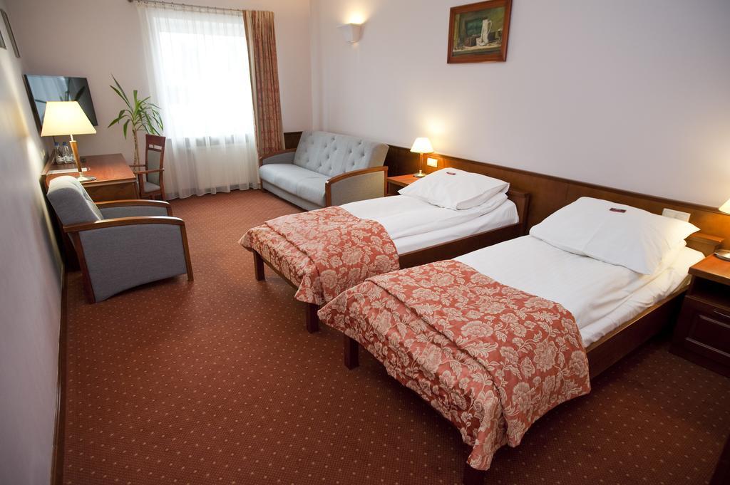 Eurohotel Swarzędz Exteriör bild